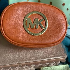 Micheal kors makeup pouch
